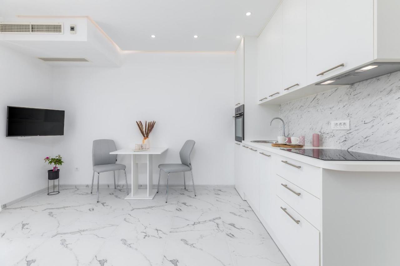 Apartman Knezevic A 法扎纳 外观 照片