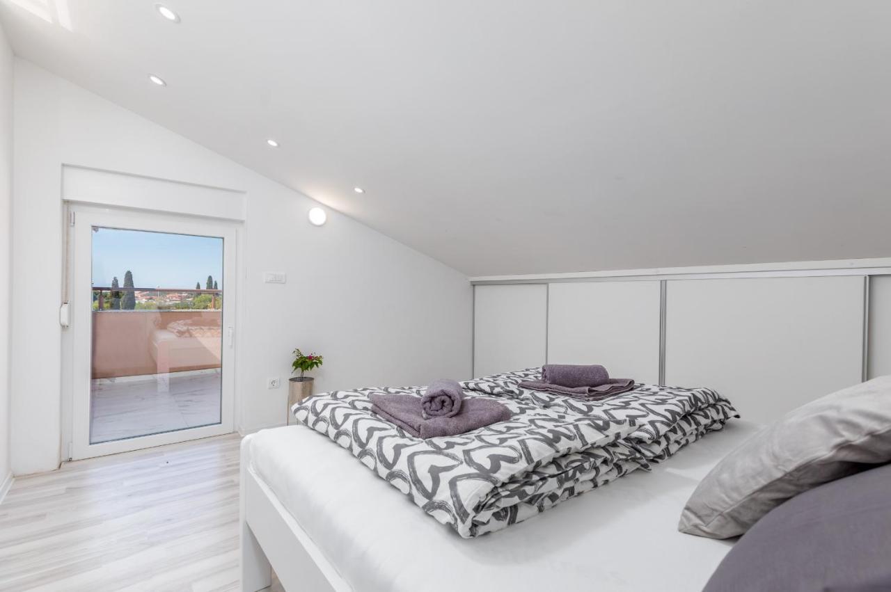 Apartman Knezevic A 法扎纳 外观 照片