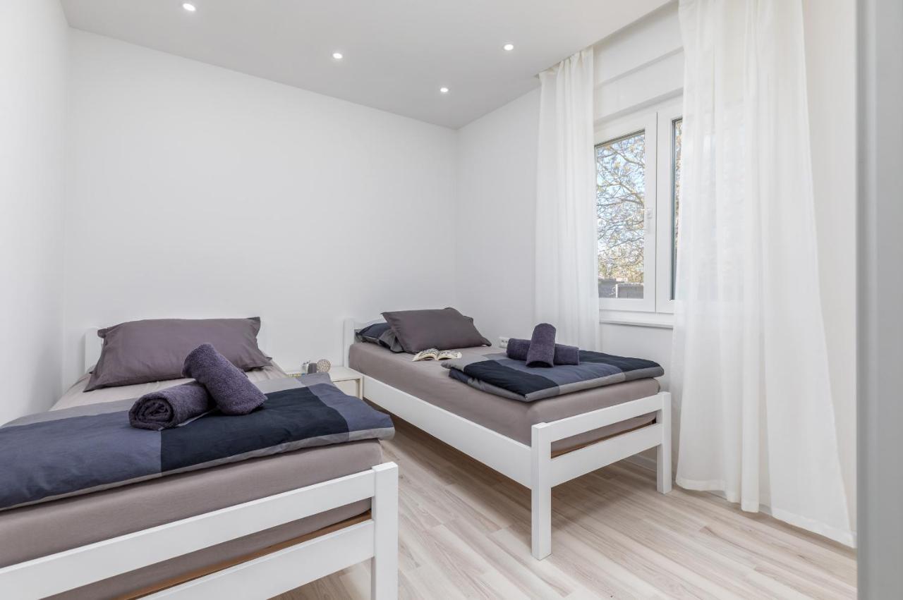 Apartman Knezevic A 法扎纳 外观 照片